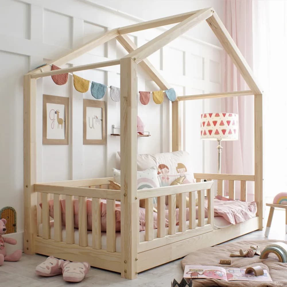 Housebed z barierką 190×90 naturalne (nóżki 1 cm) (szybka wysyłka)